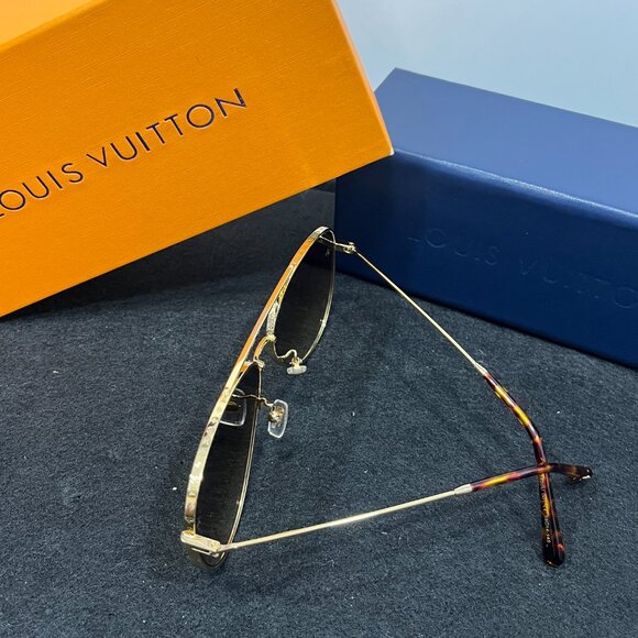 Louis Vuitton Women's Authentic Sunglasses - Picture 3 of 6